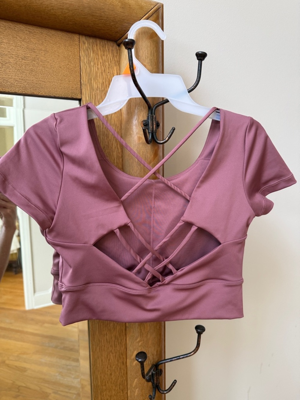 Short Sleeve Raspberry Cross-Back Crop Top - Picture 2 of 5